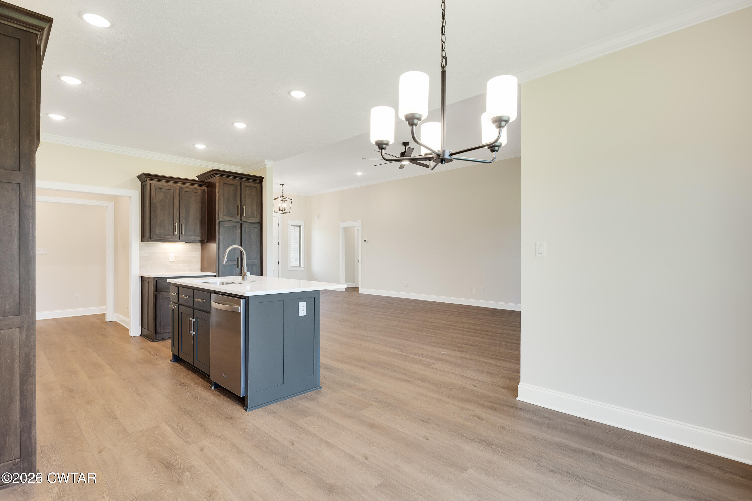 141 Roxbury Drive