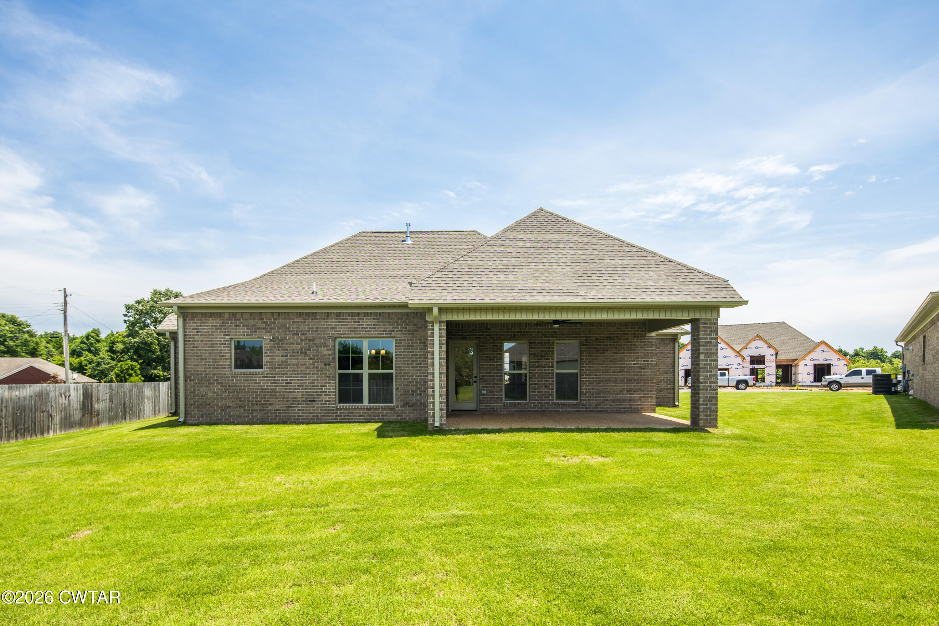 141 Roxbury Drive