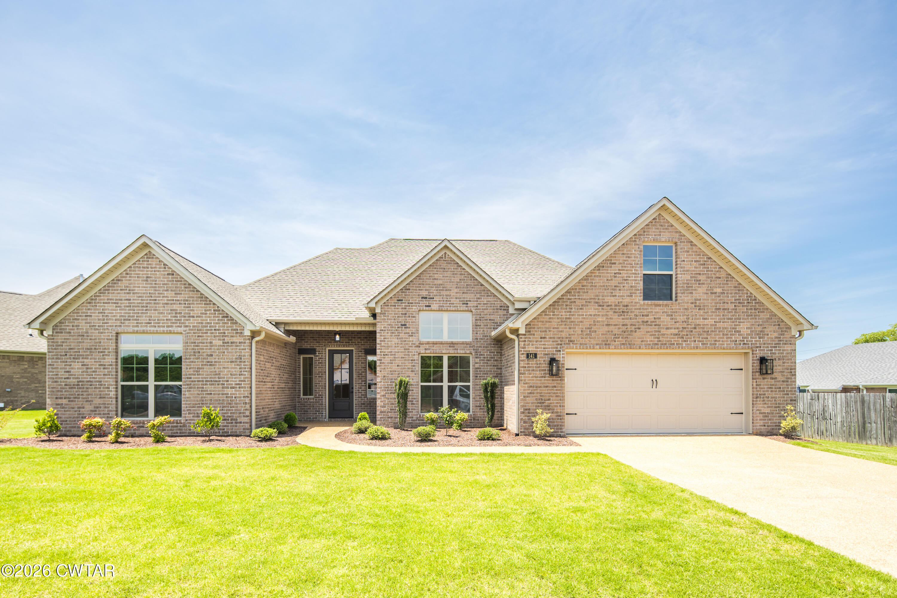 141 Roxbury Drive