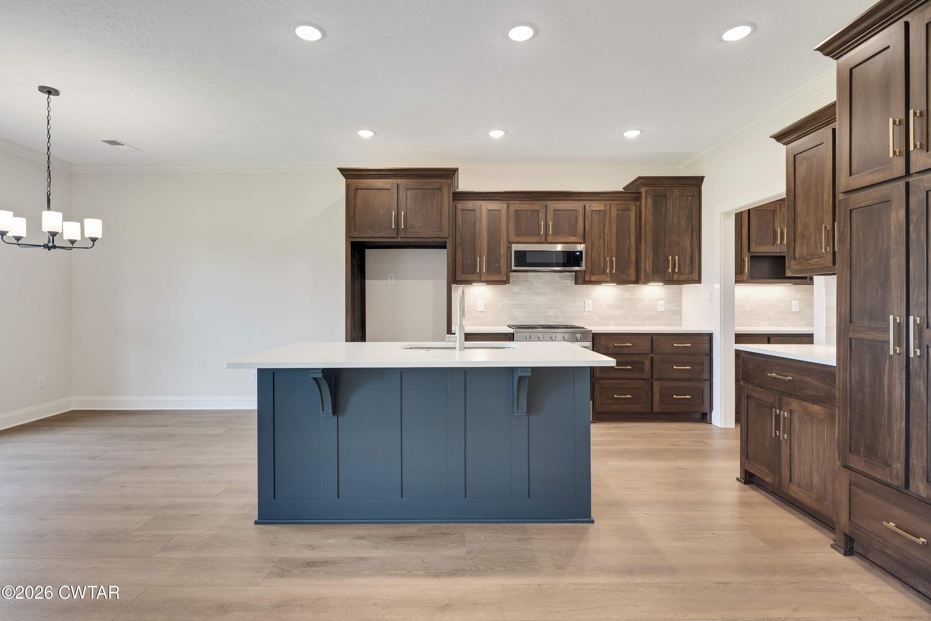 141 Roxbury Drive