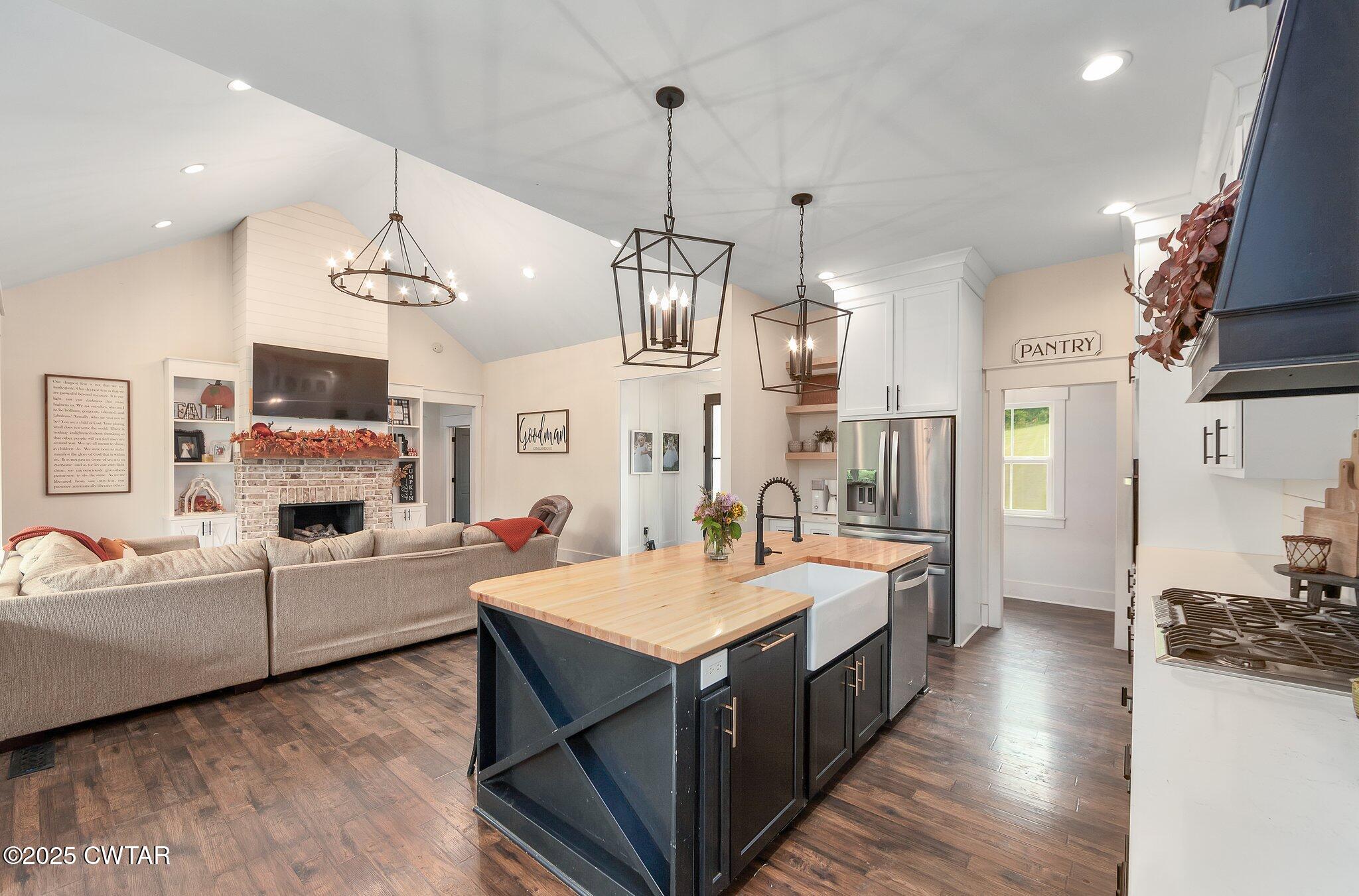 325 Forrest Hill Road