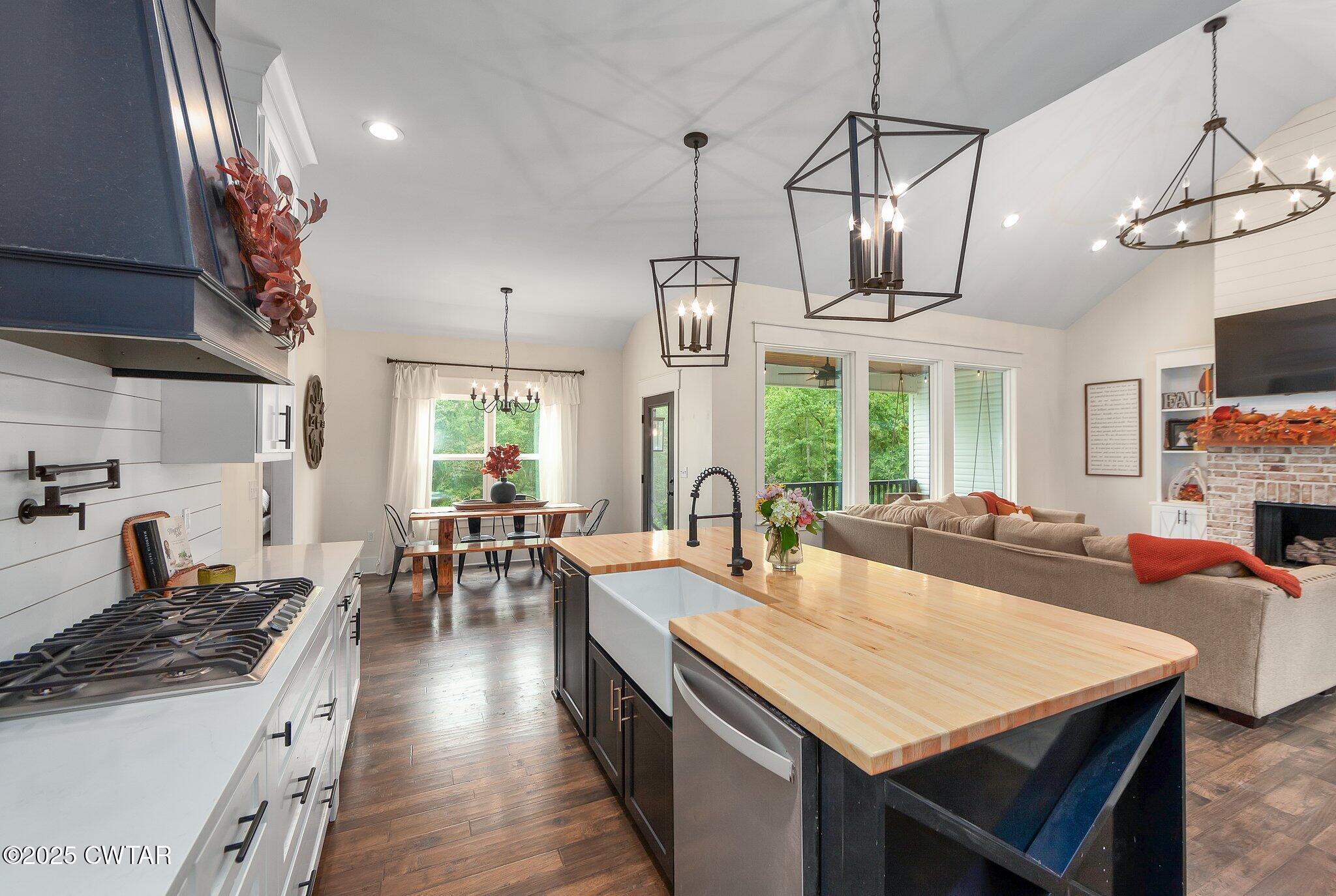 325 Forrest Hill Road