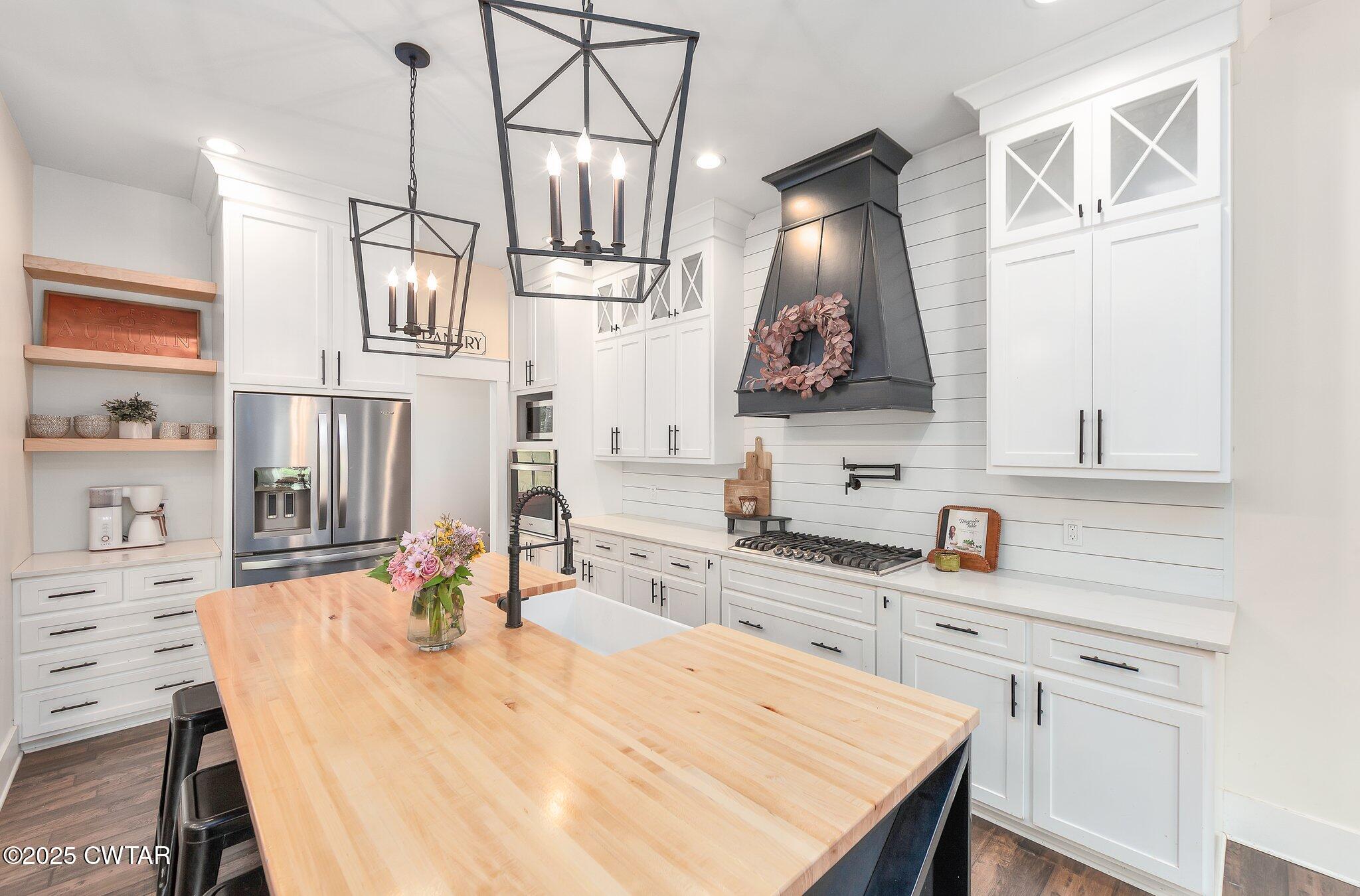 325 Forrest Hill Road