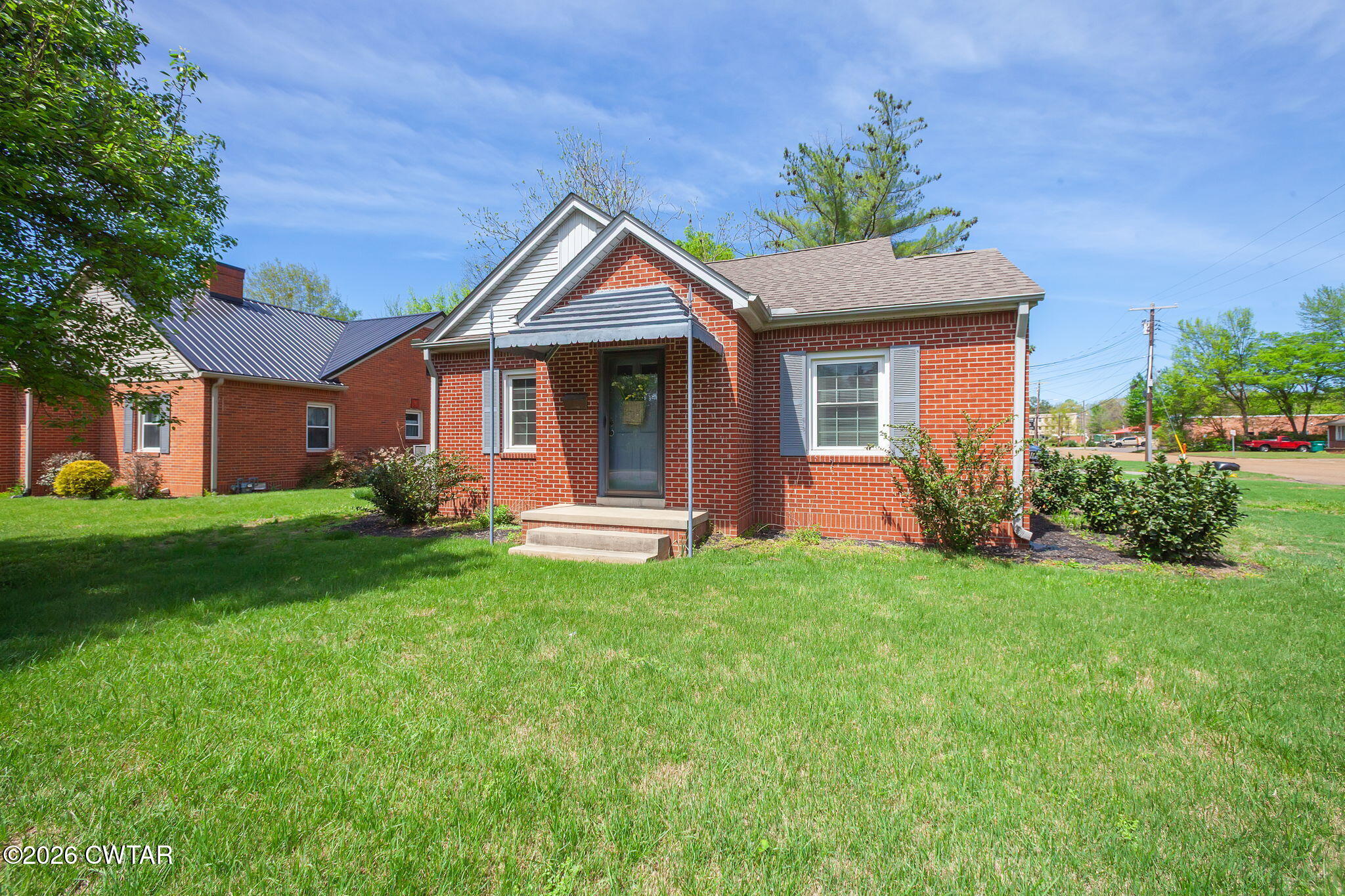 415 W Forest Avenue