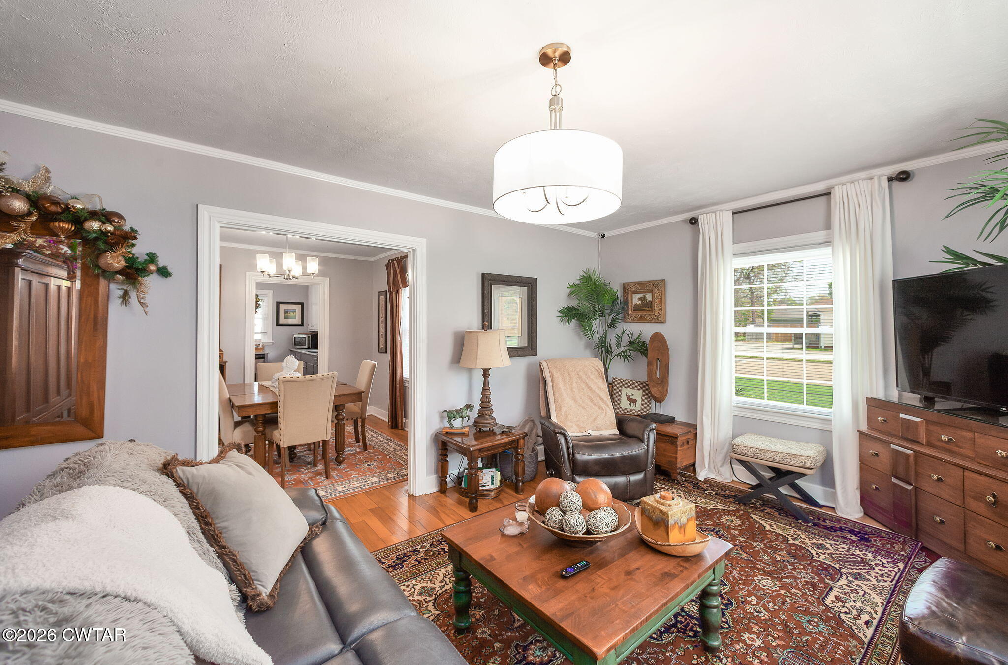 415 W Forest Avenue