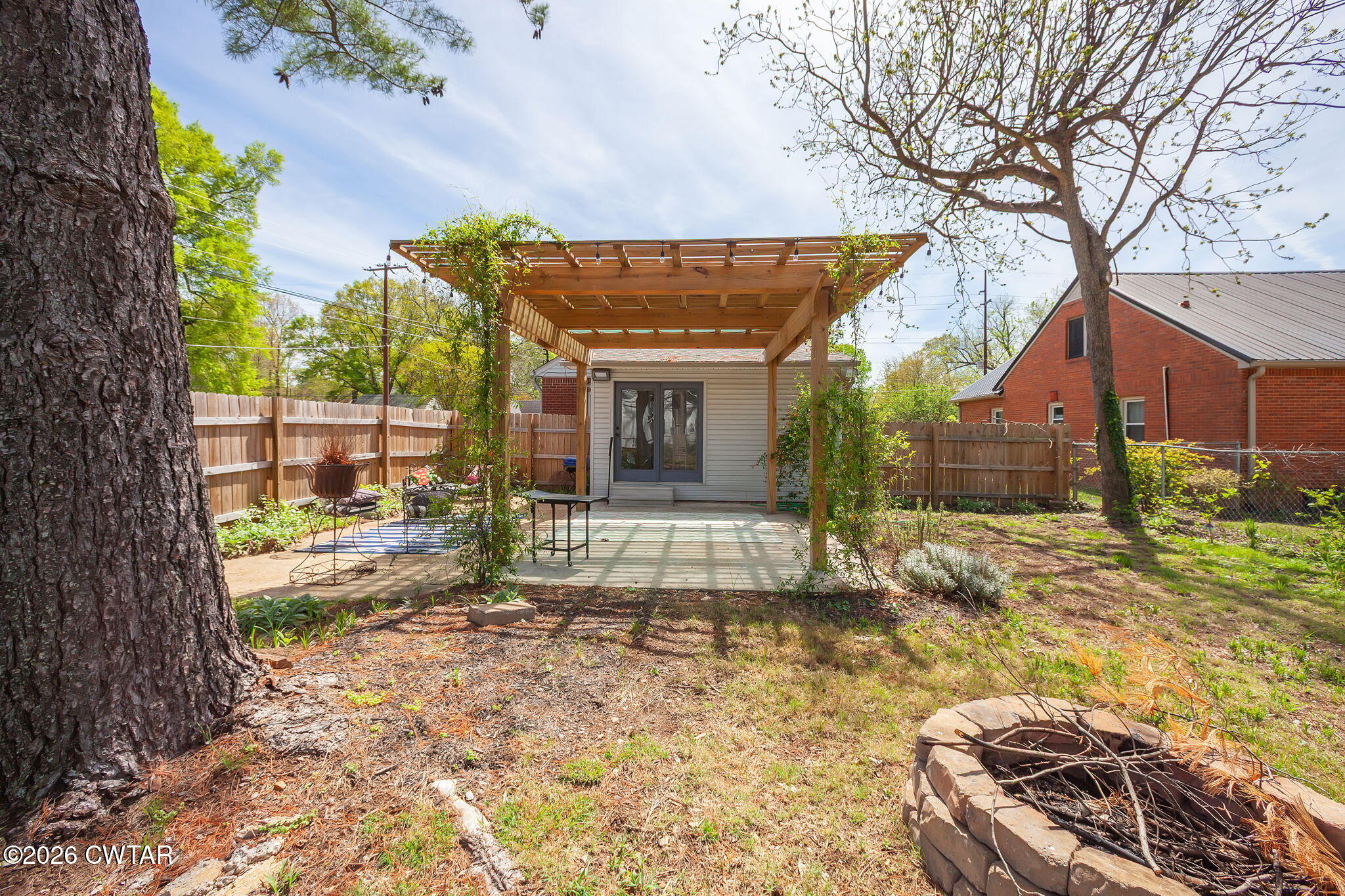 415 W Forest Avenue