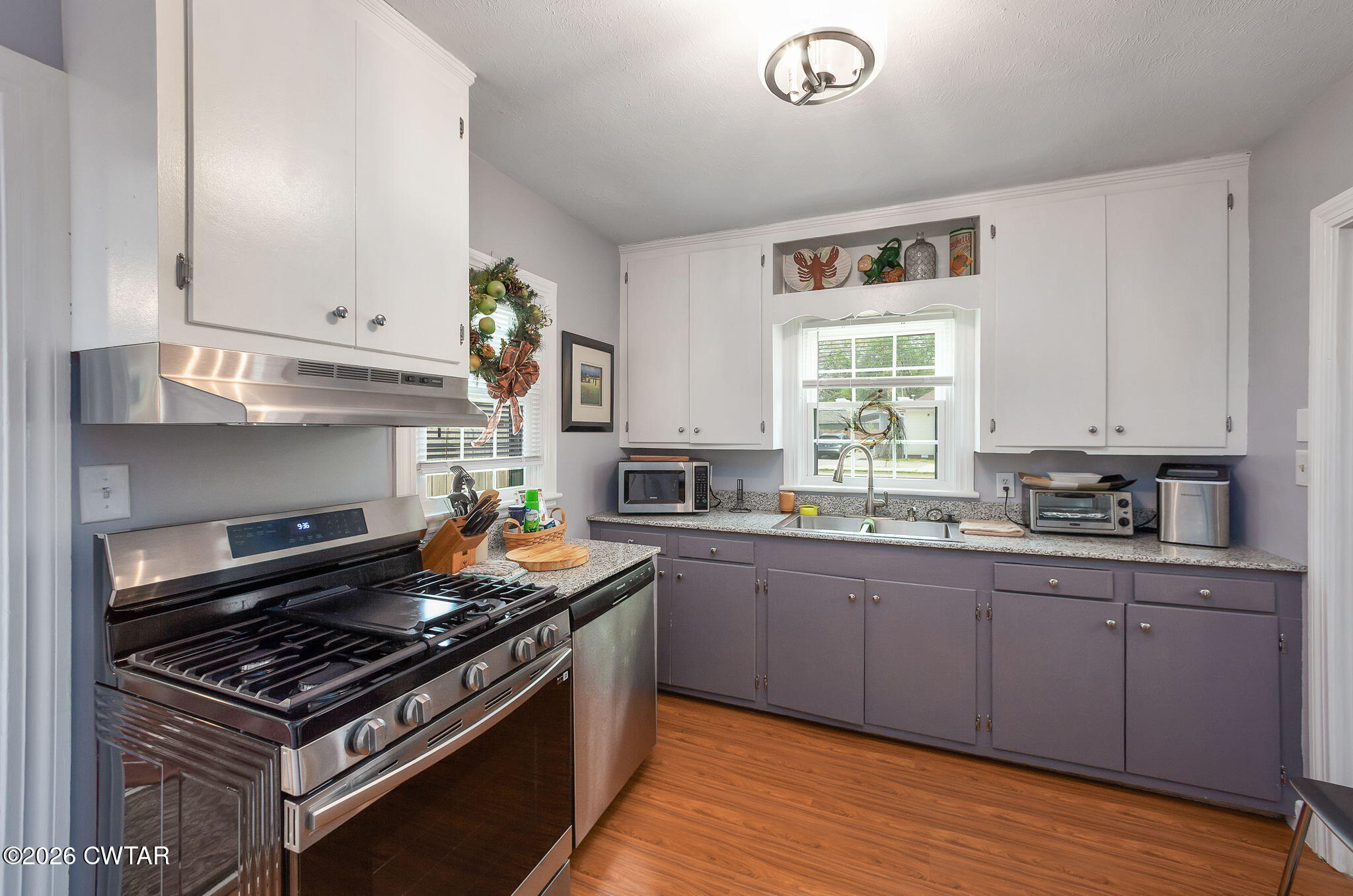 415 W Forest Avenue