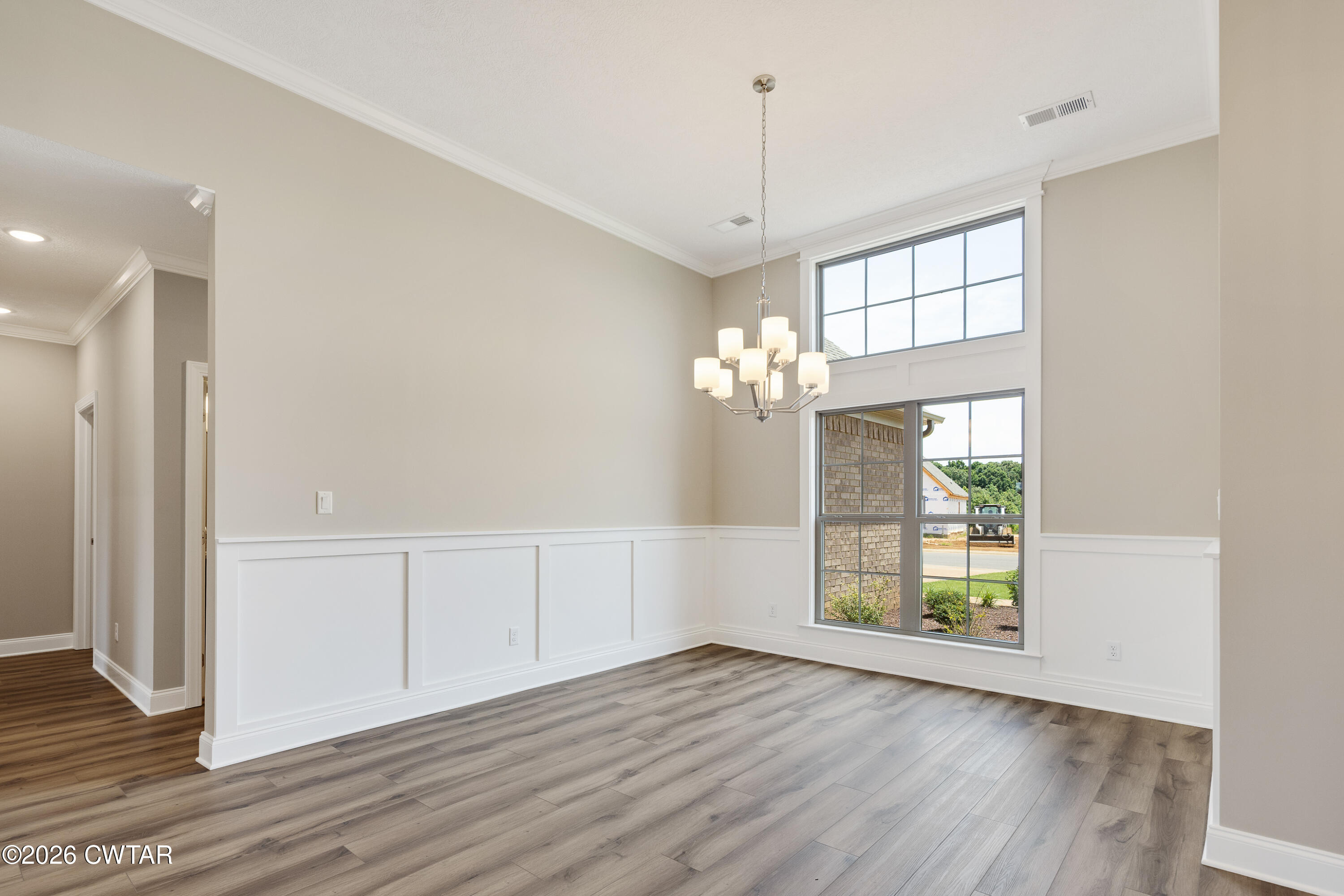 155 Roxbury Drive