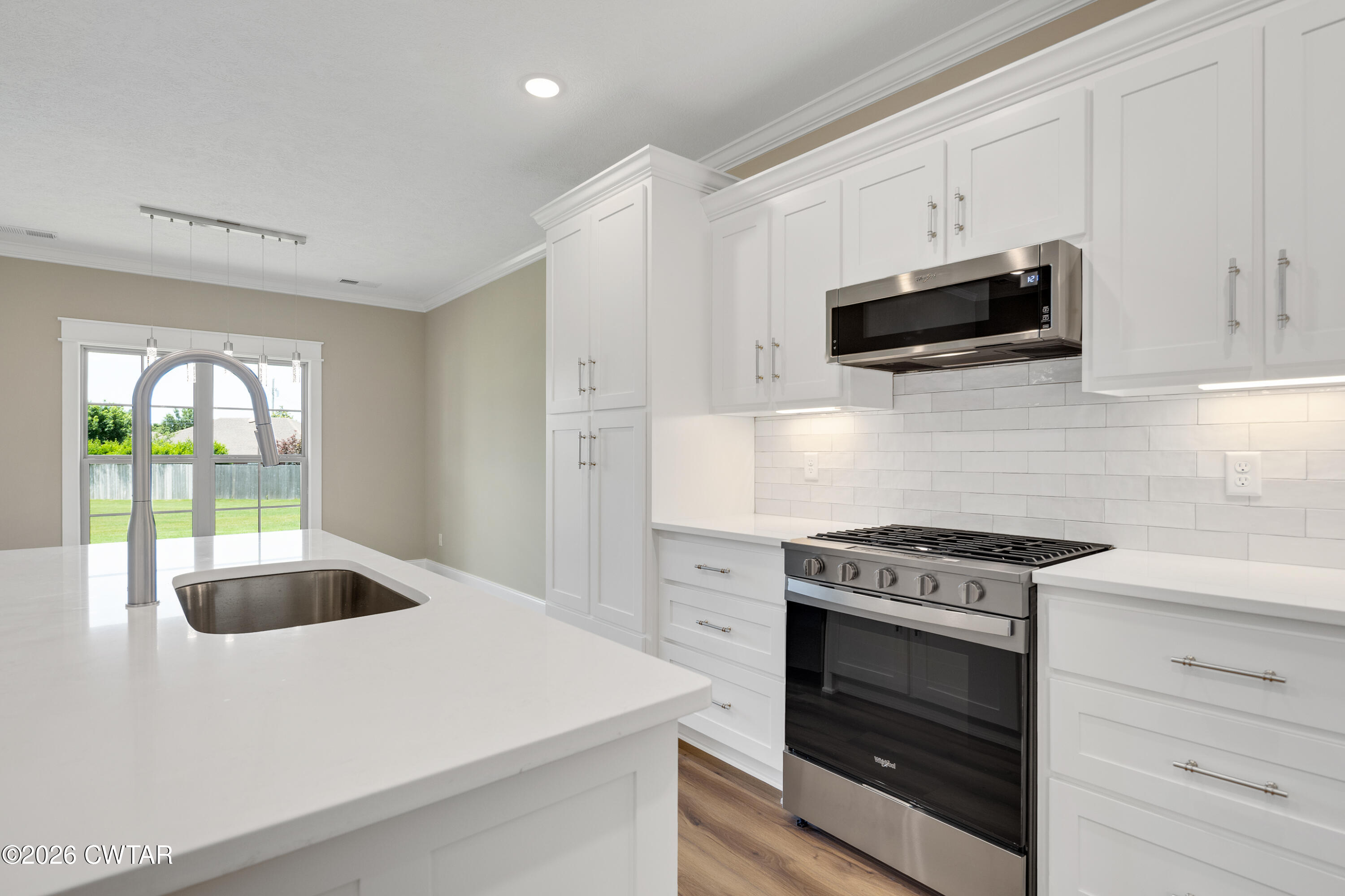 155 Roxbury Drive