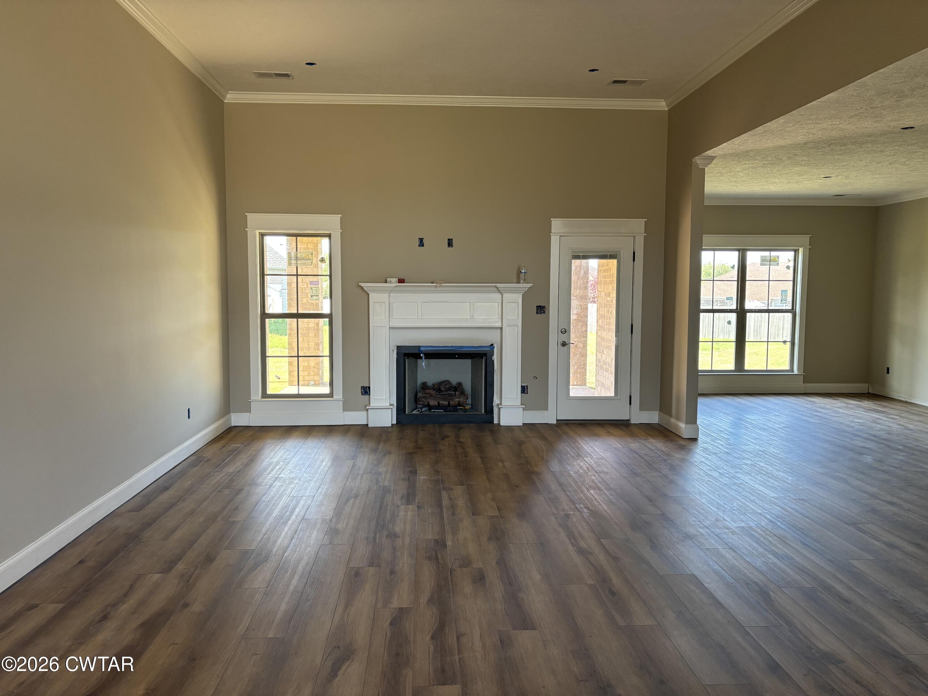 155 Roxbury Drive