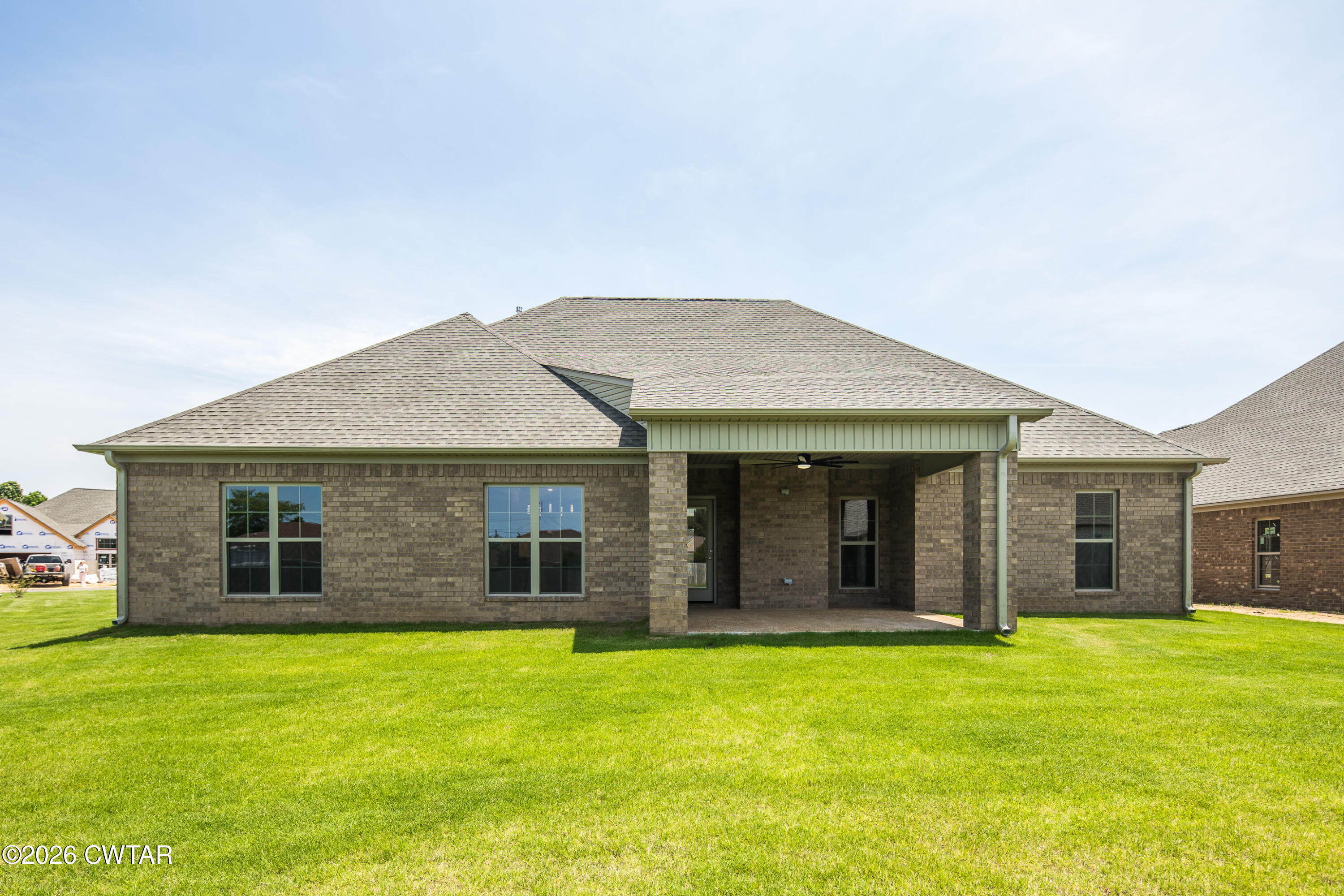 155 Roxbury Drive