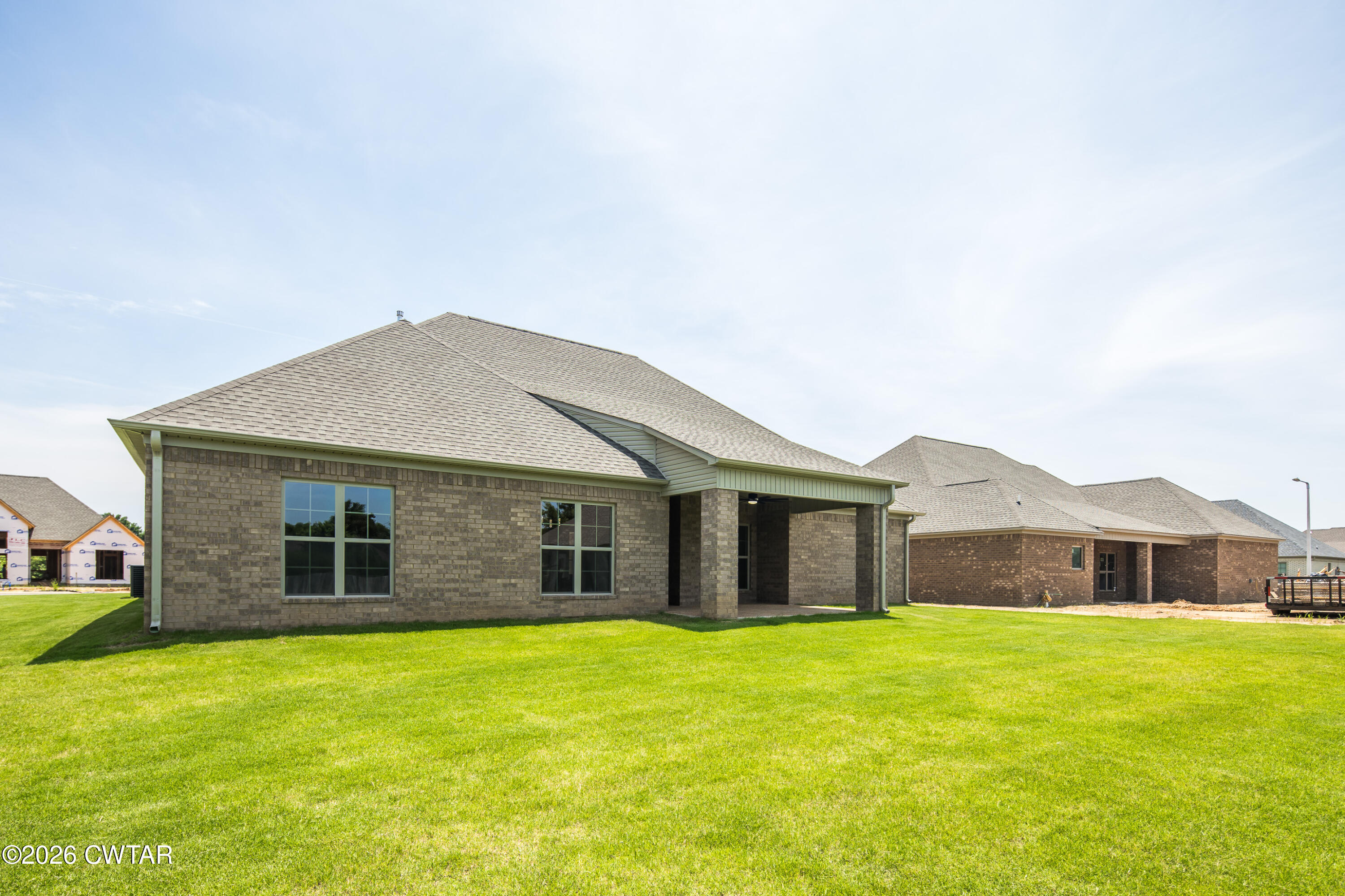 155 Roxbury Drive