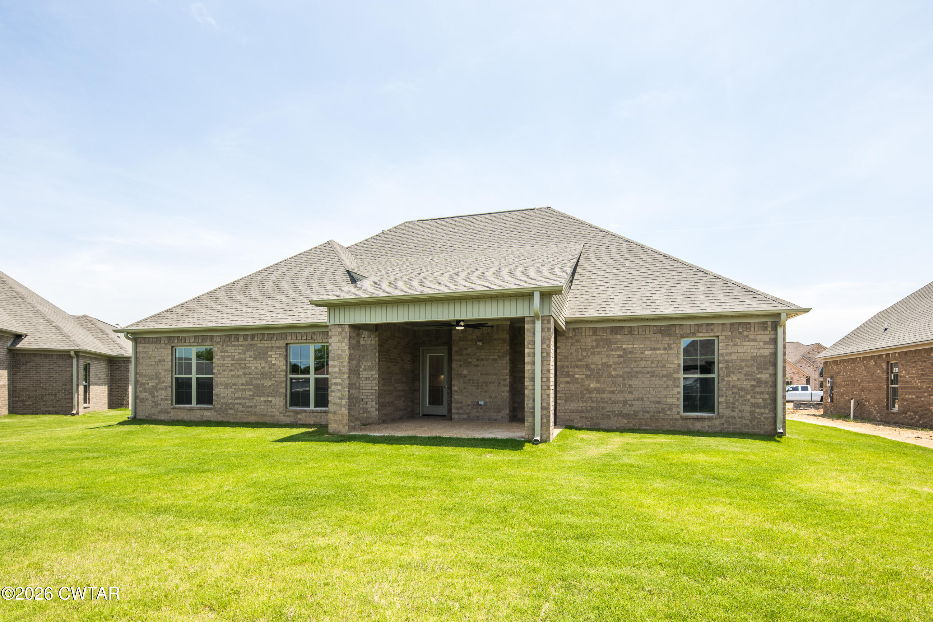 155 Roxbury Drive