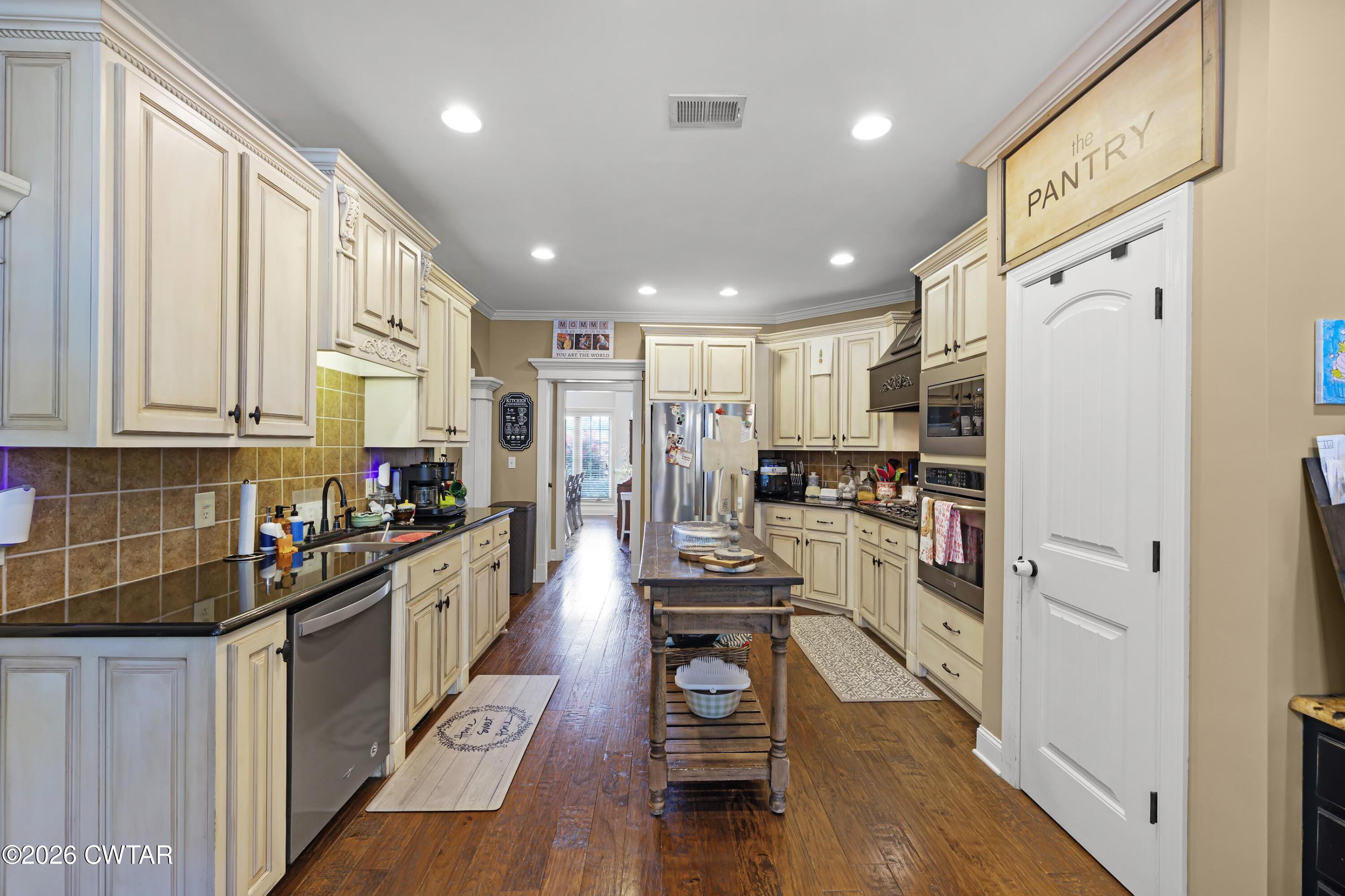 12 Annie Brooke Cove