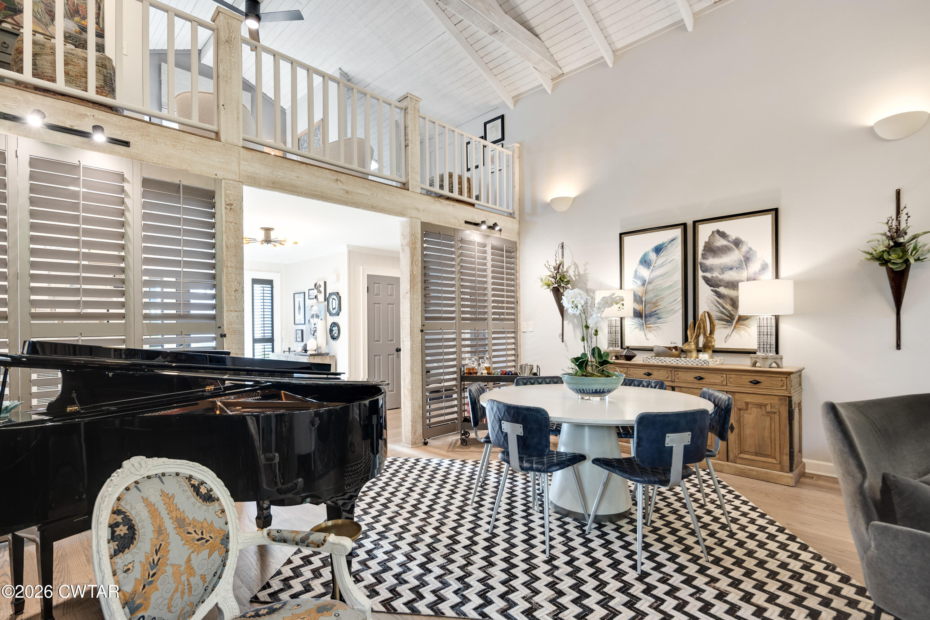 33 Broadmoor