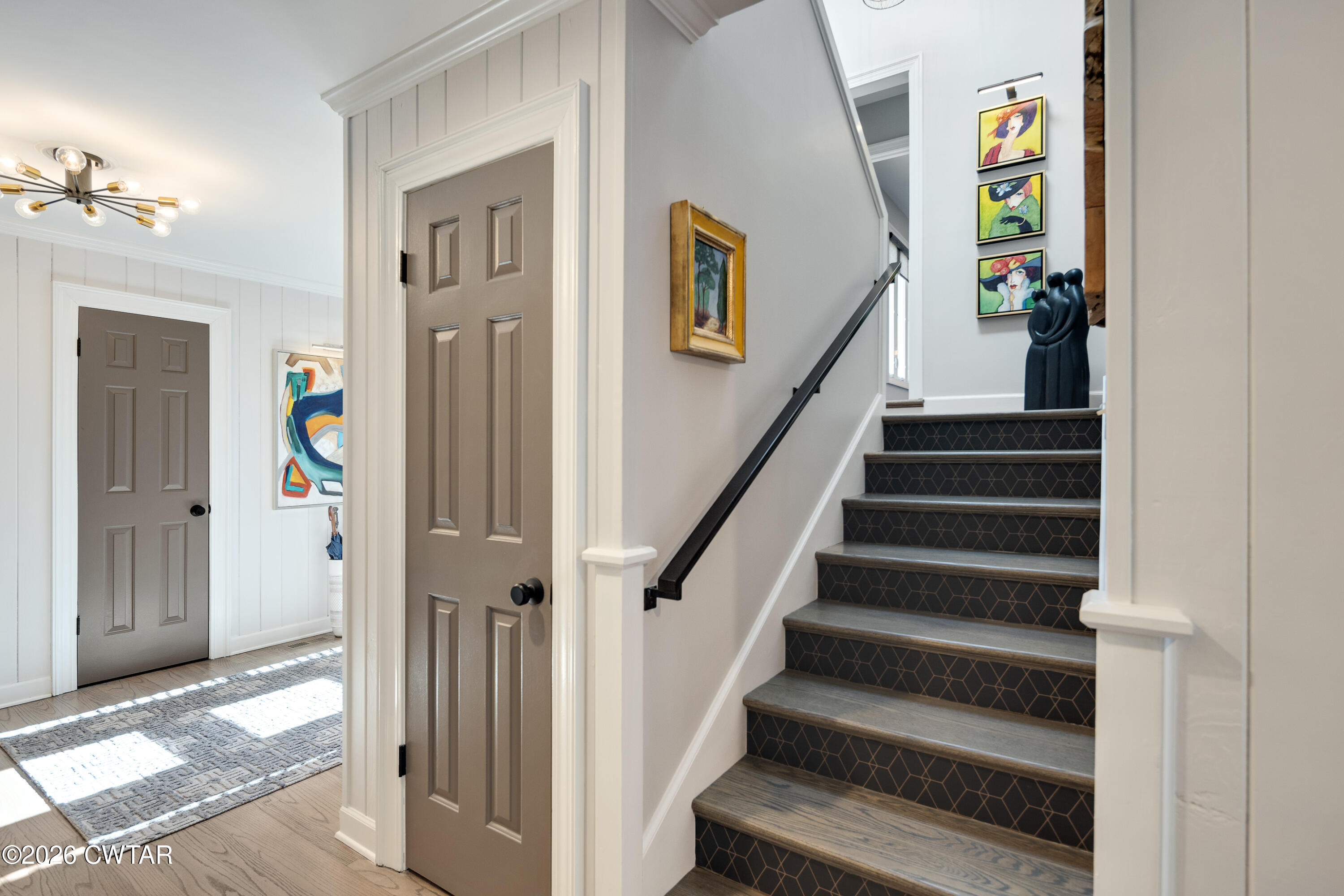 33 Broadmoor