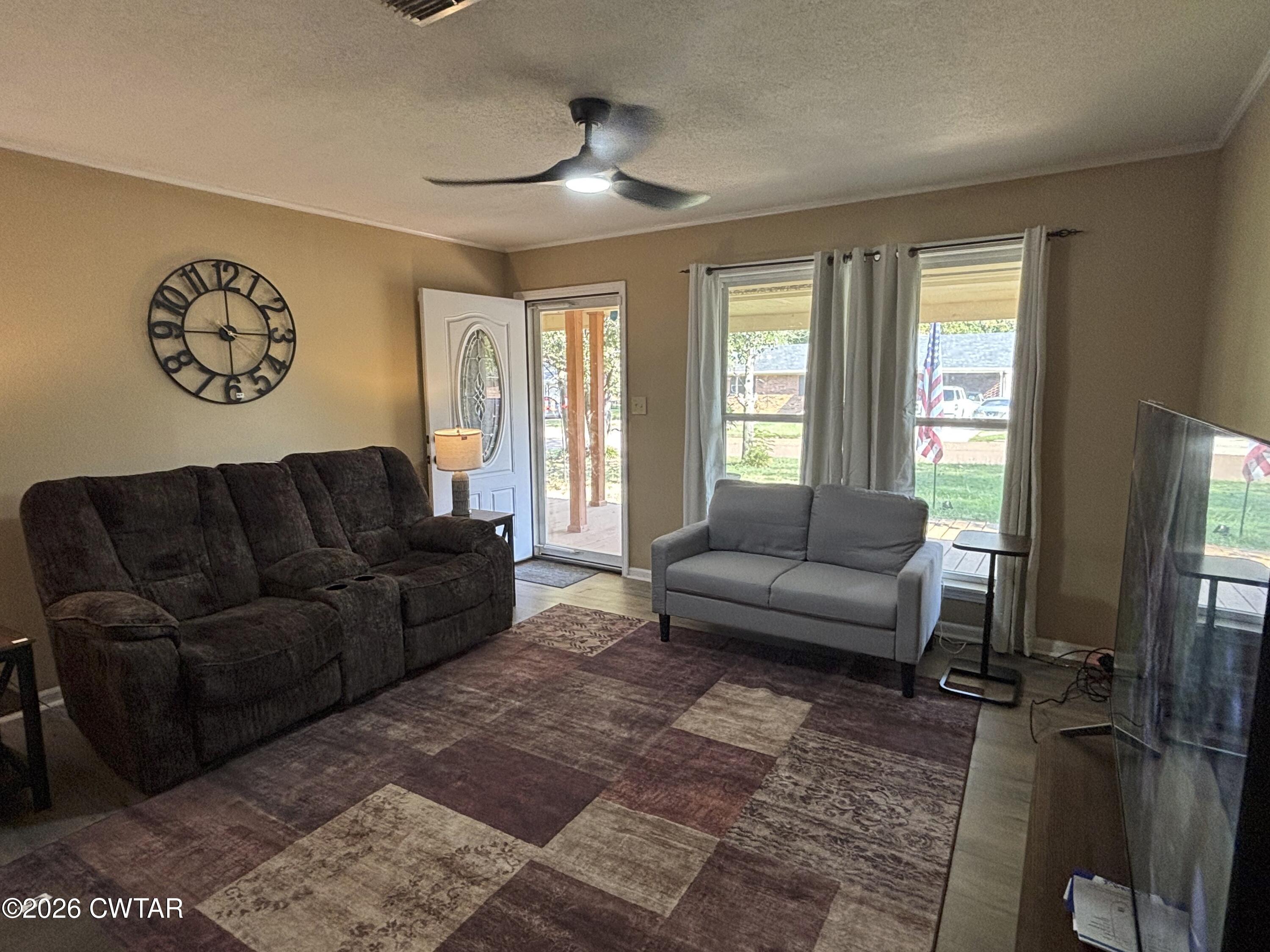 729 Blue Bonnett Lane