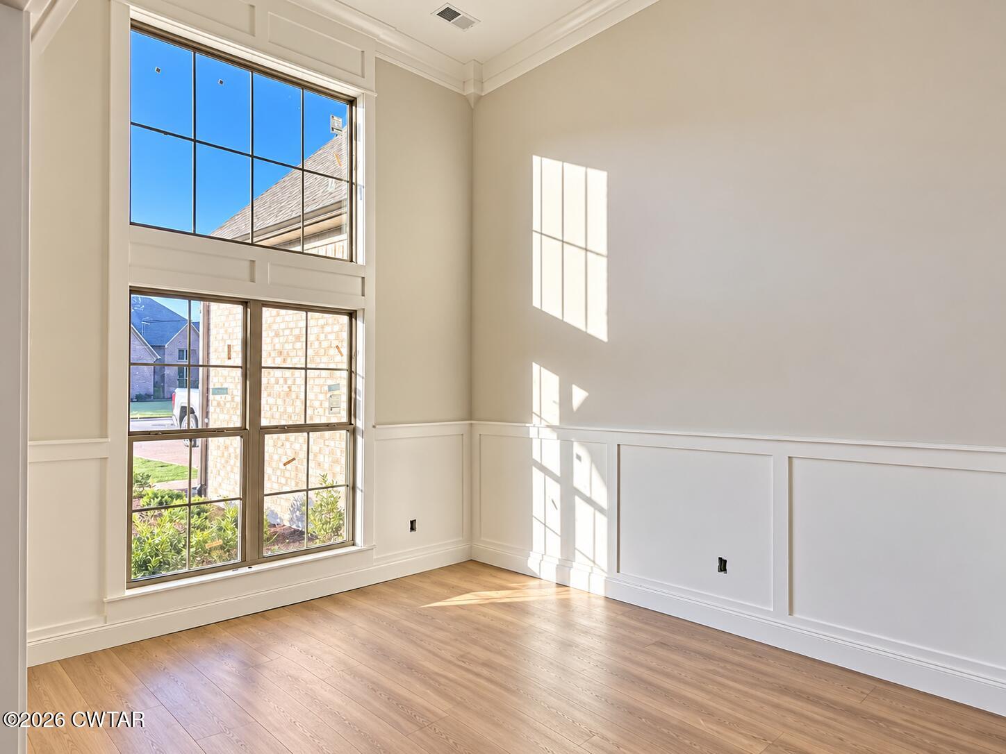 150 Roxbury Drive