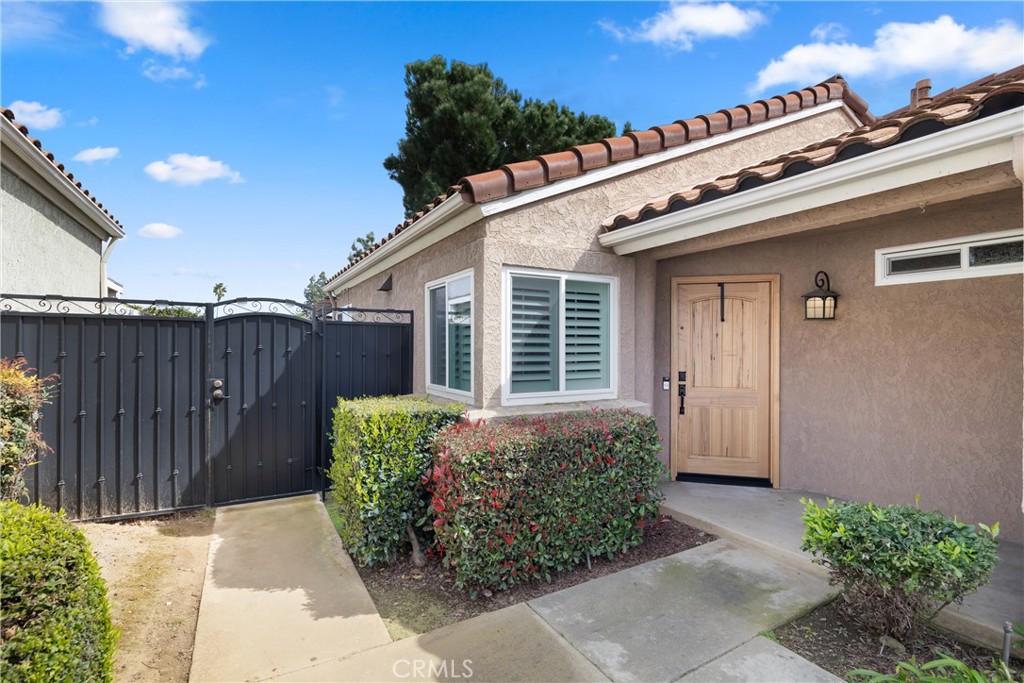 6855 Shadow Ridge Place