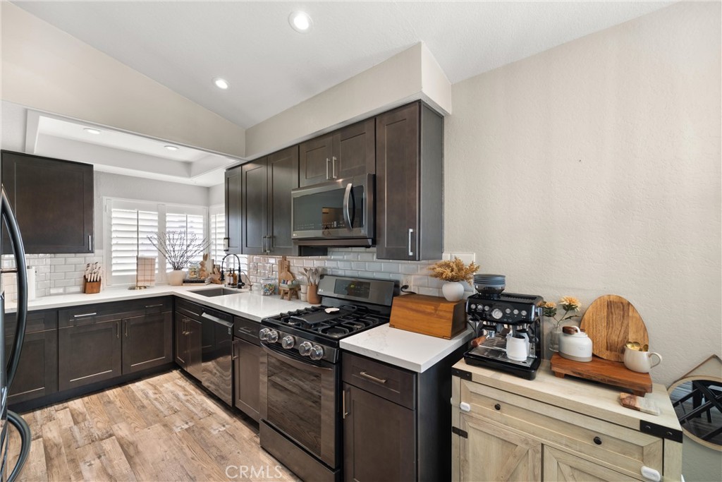 6855 Shadow Ridge Place