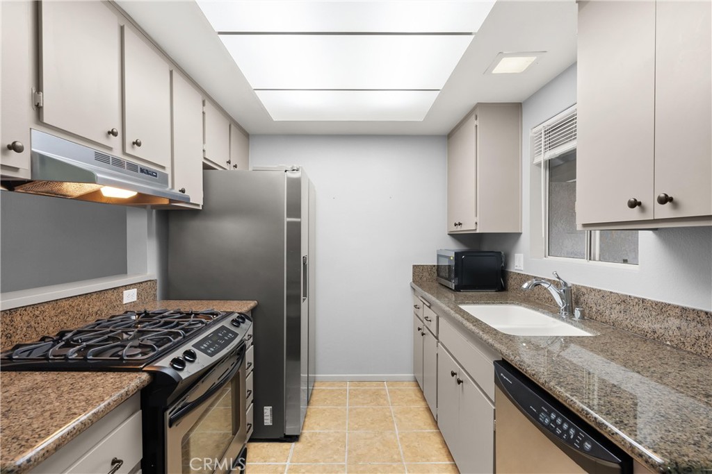 9876 Highland Avenue B