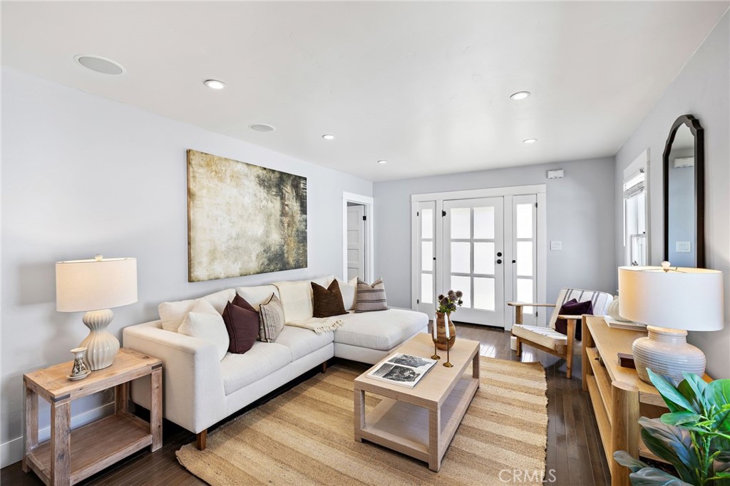 630 W Wilshire Avenue