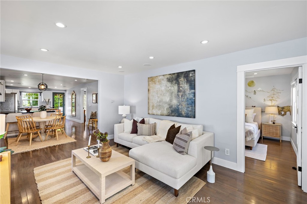 630 W Wilshire Avenue