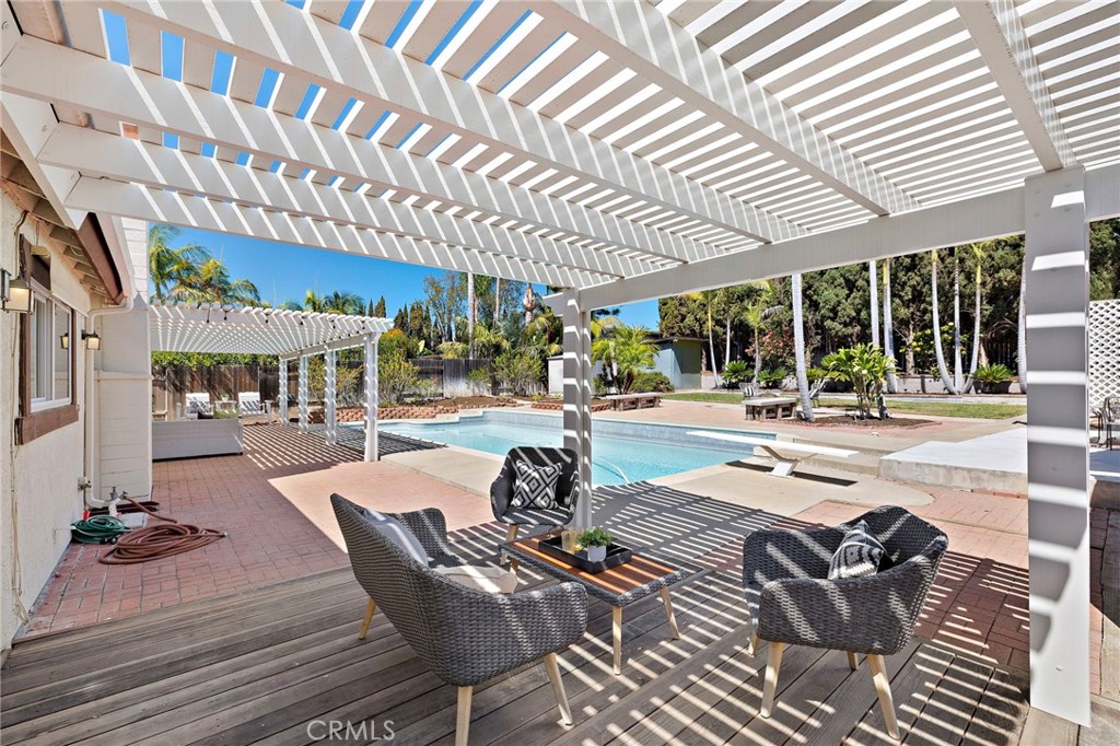 4364 Sunny