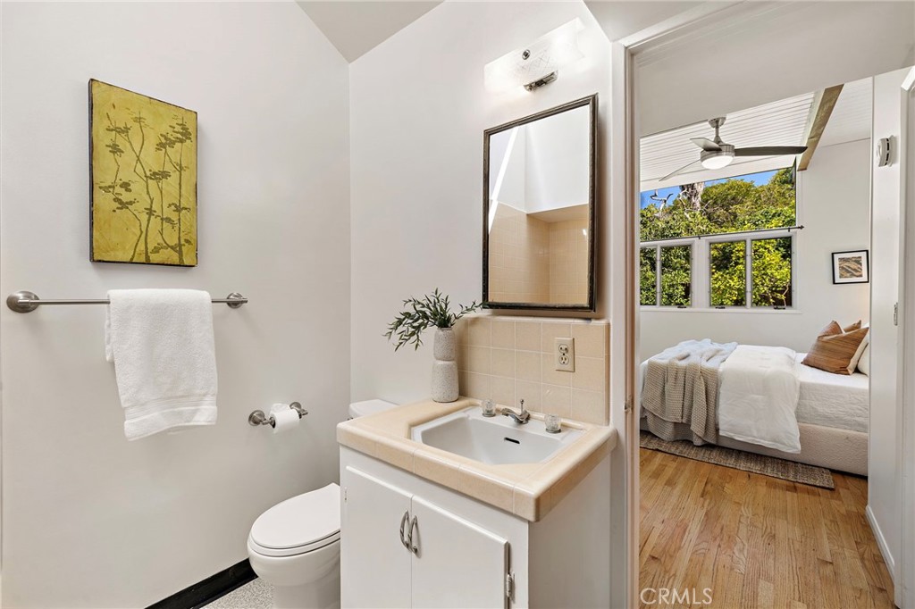 8649 Davista
