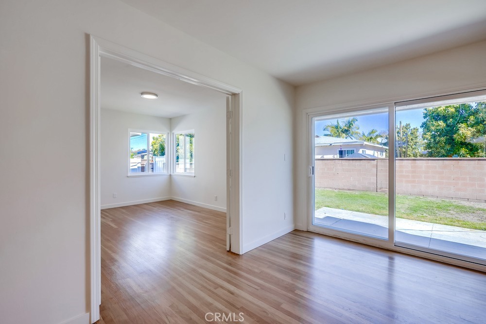 1461 W Flower Avenue