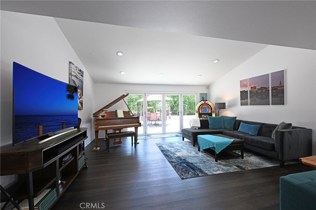 5784 Los Molinos Drive