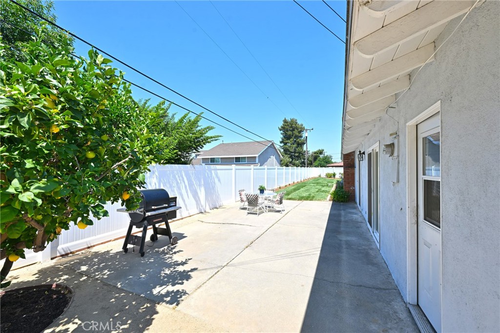 5642 Casa Loma Avenue