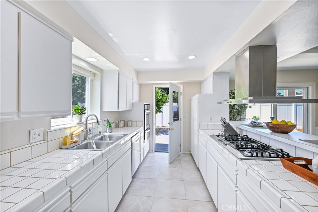 5642 Casa Loma Avenue