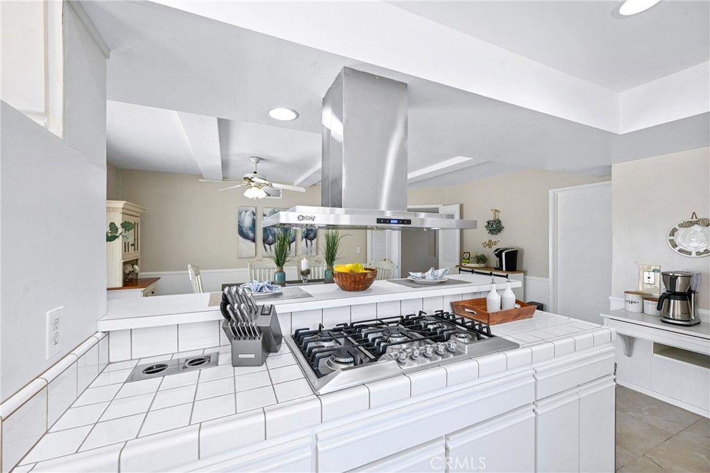 5642 Casa Loma Avenue