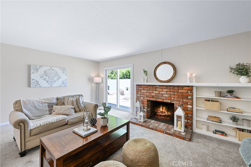 5642 Casa Loma Avenue