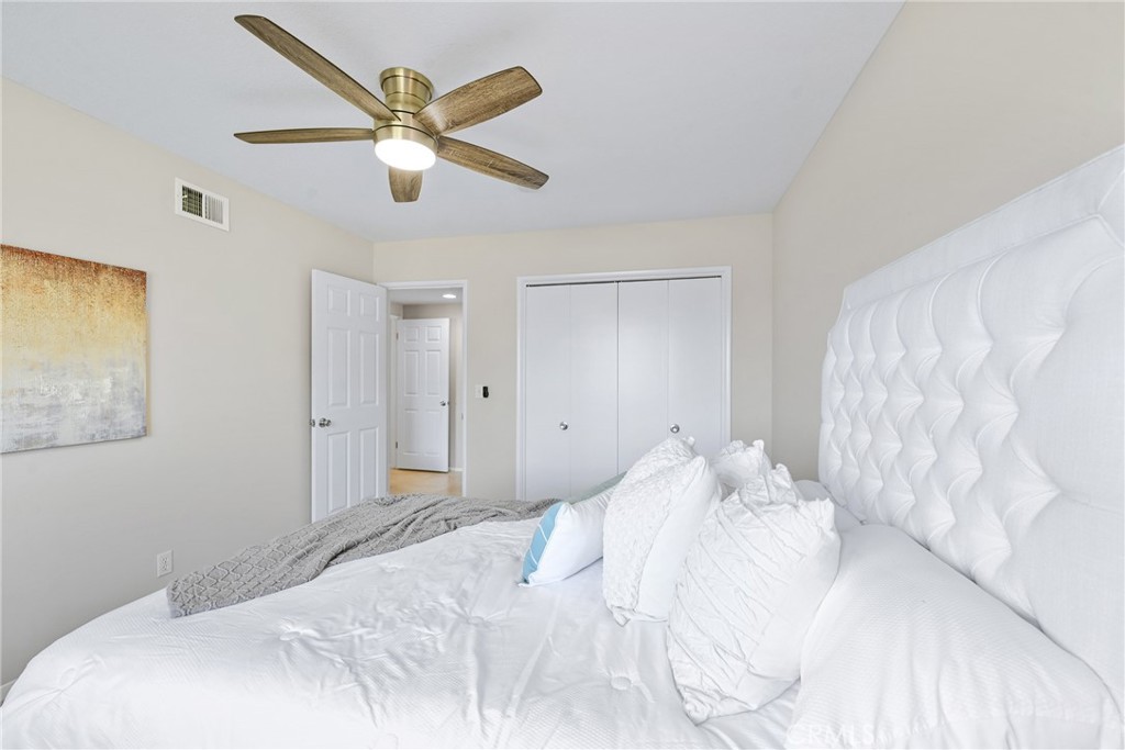 5642 Casa Loma Avenue