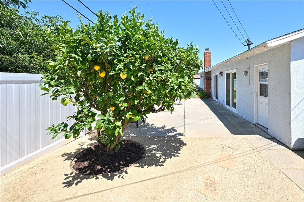 5642 Casa Loma Avenue