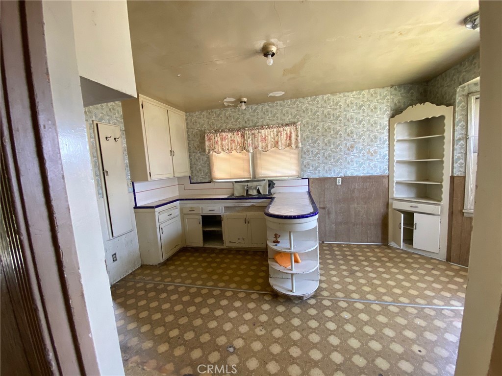 6742 Highland Avenue