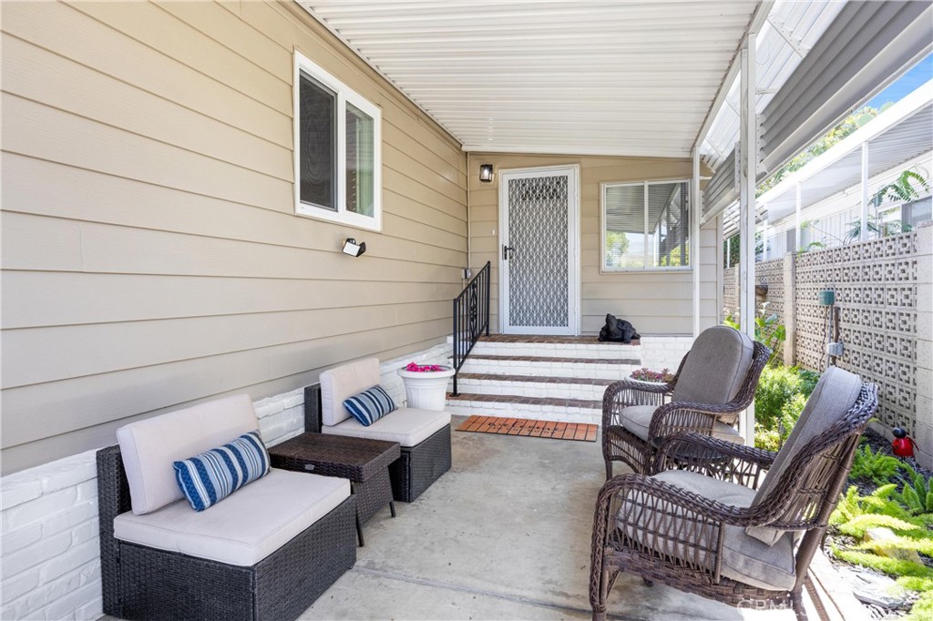 16942 Lake Terrace Way 1