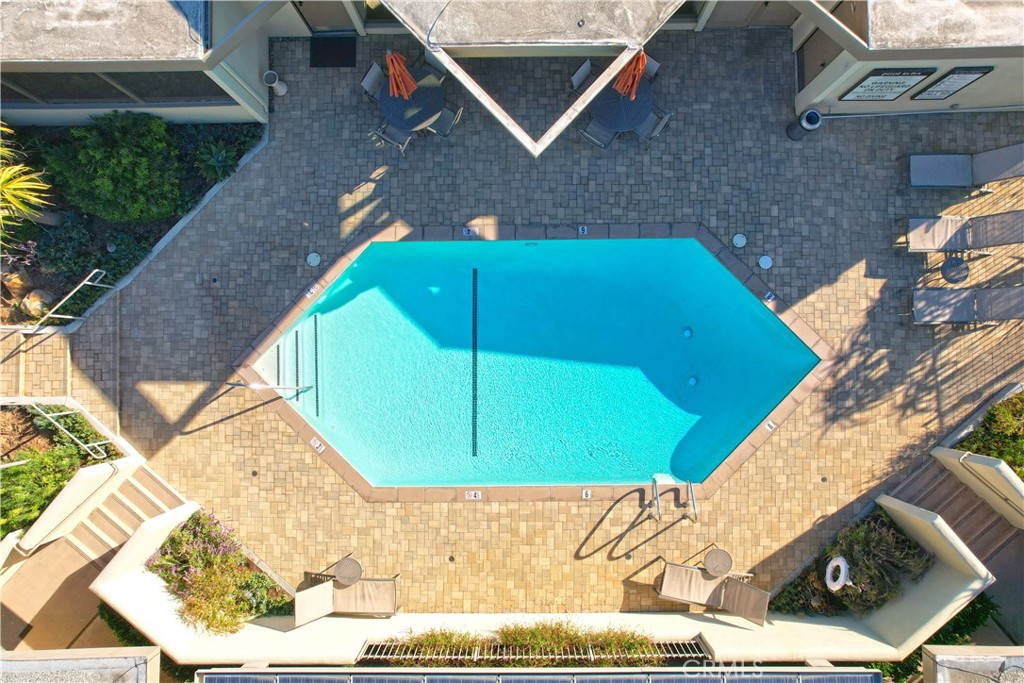 16942 Lake Terrace Way 1