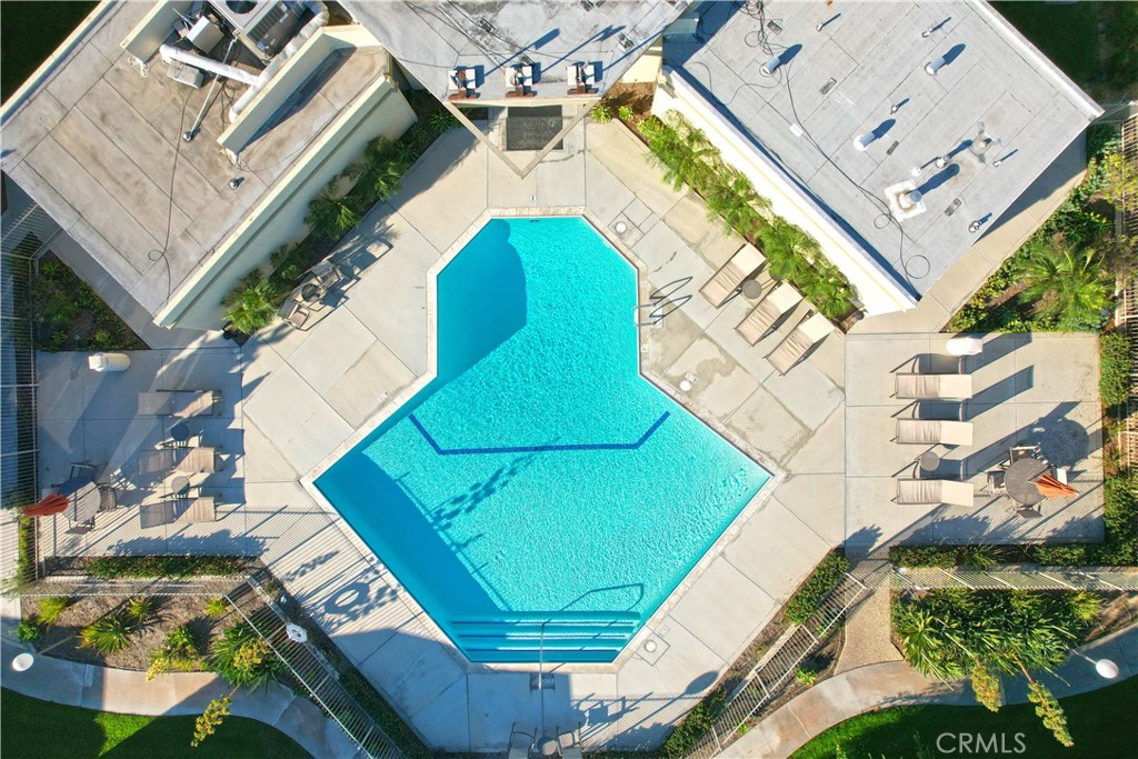 16942 Lake Terrace Way 1