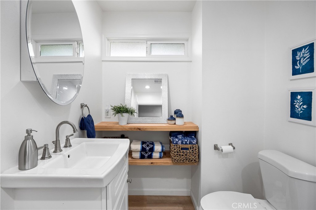 16942 Lake Terrace Way 1