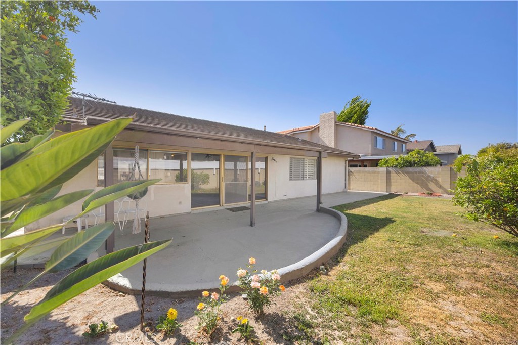 15392 Maryknoll Street