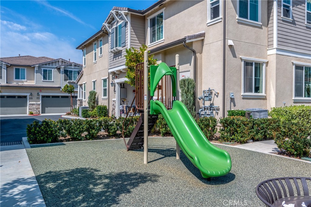 4321 Canyon Coral Lane