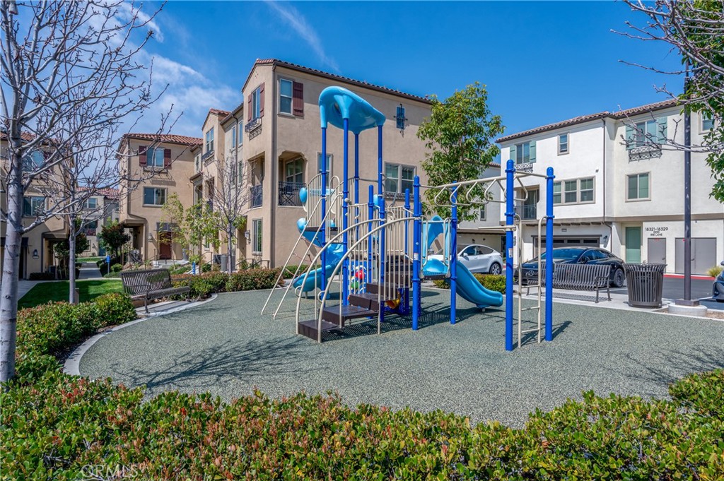 4321 Canyon Coral Lane
