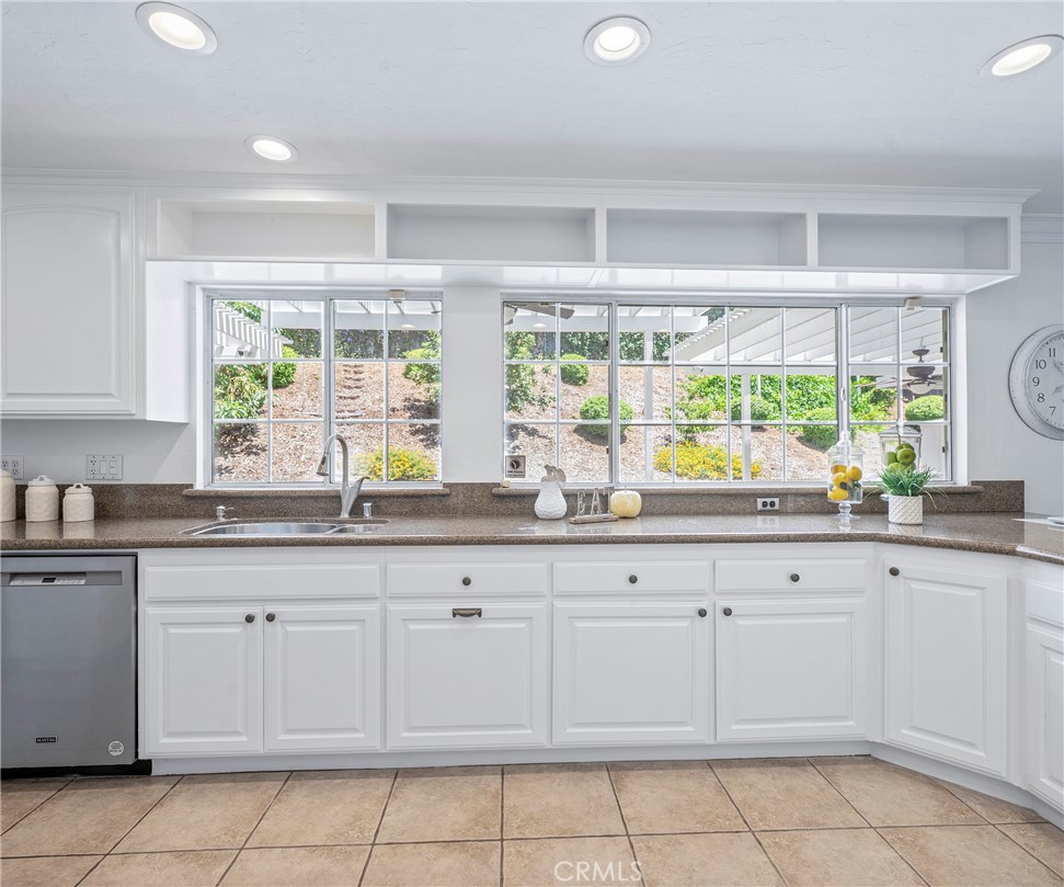 415 Buttonwood Drive