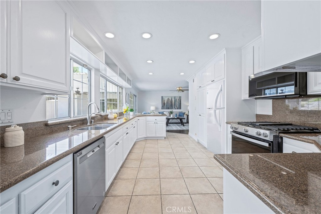 415 Buttonwood Drive