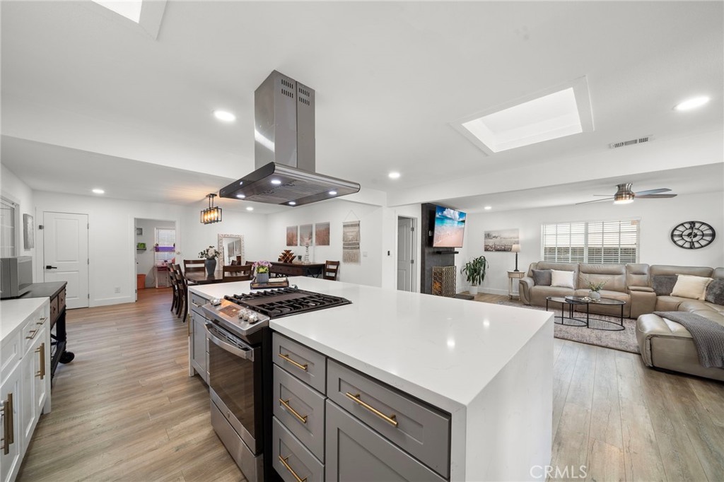 5228 E Minuet Lane