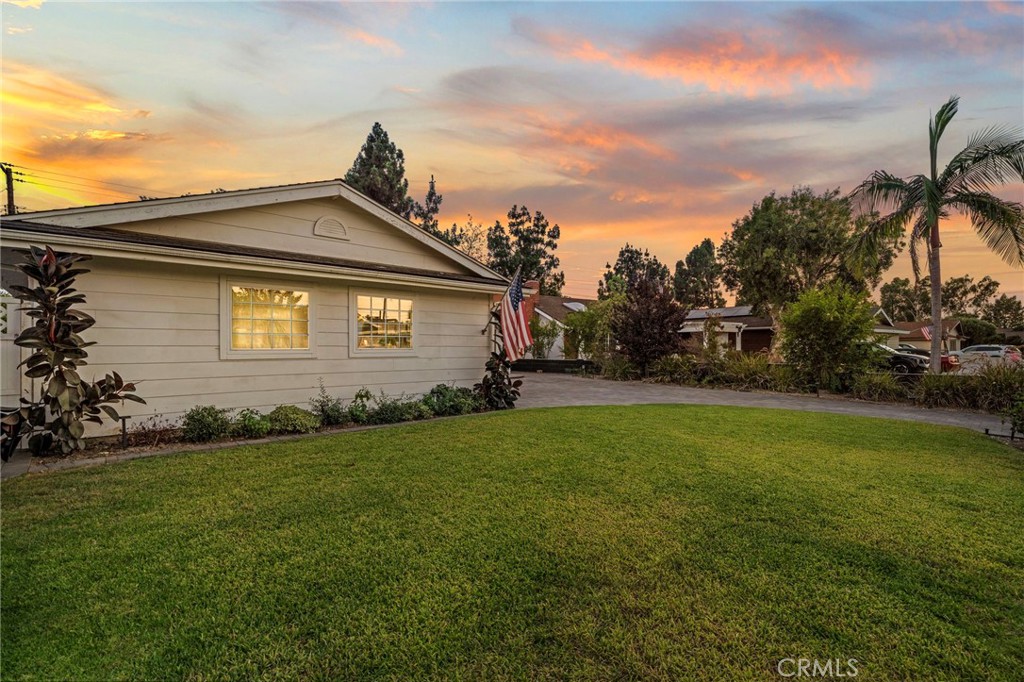 5228 E Minuet Lane