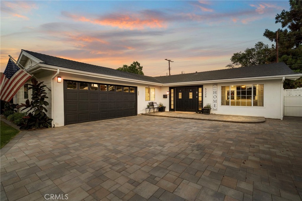 5228 E Minuet Lane